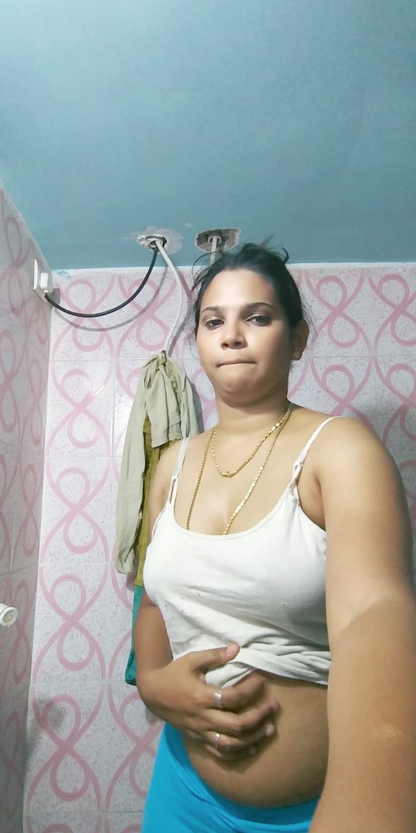 big-boobs-tamil-girlfriend-viral-nudes-leaked-021