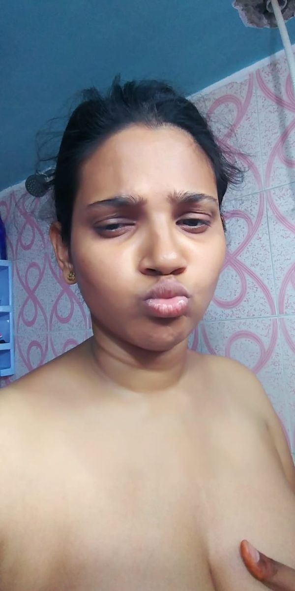 big-boobs-tamil-girlfriend-viral-nudes-leaked-036