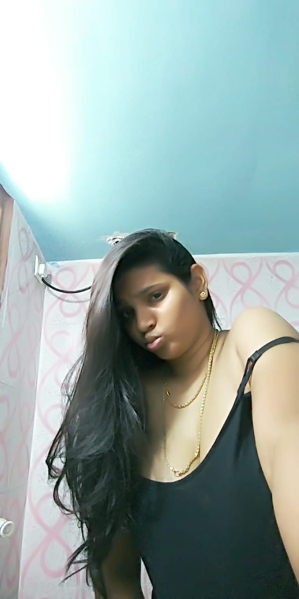 big-boobs-tamil-girlfriend-viral-nudes-leaked-039