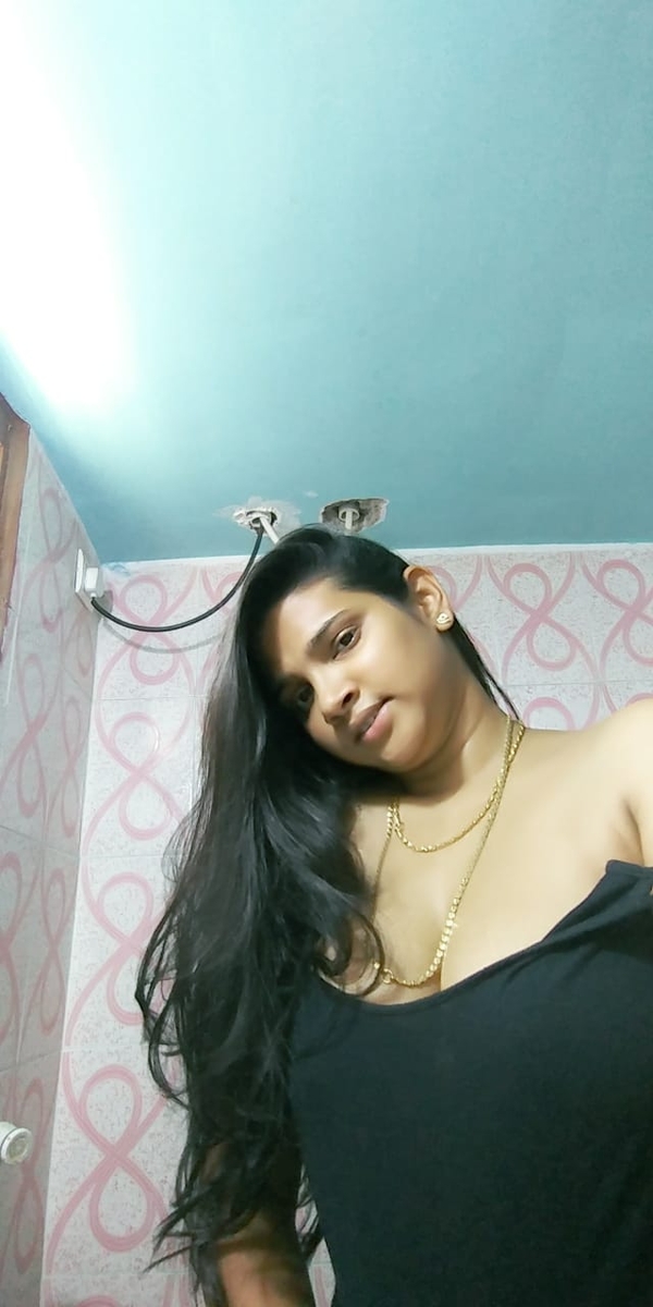 big-boobs-tamil-girlfriend-viral-nudes-leaked-047