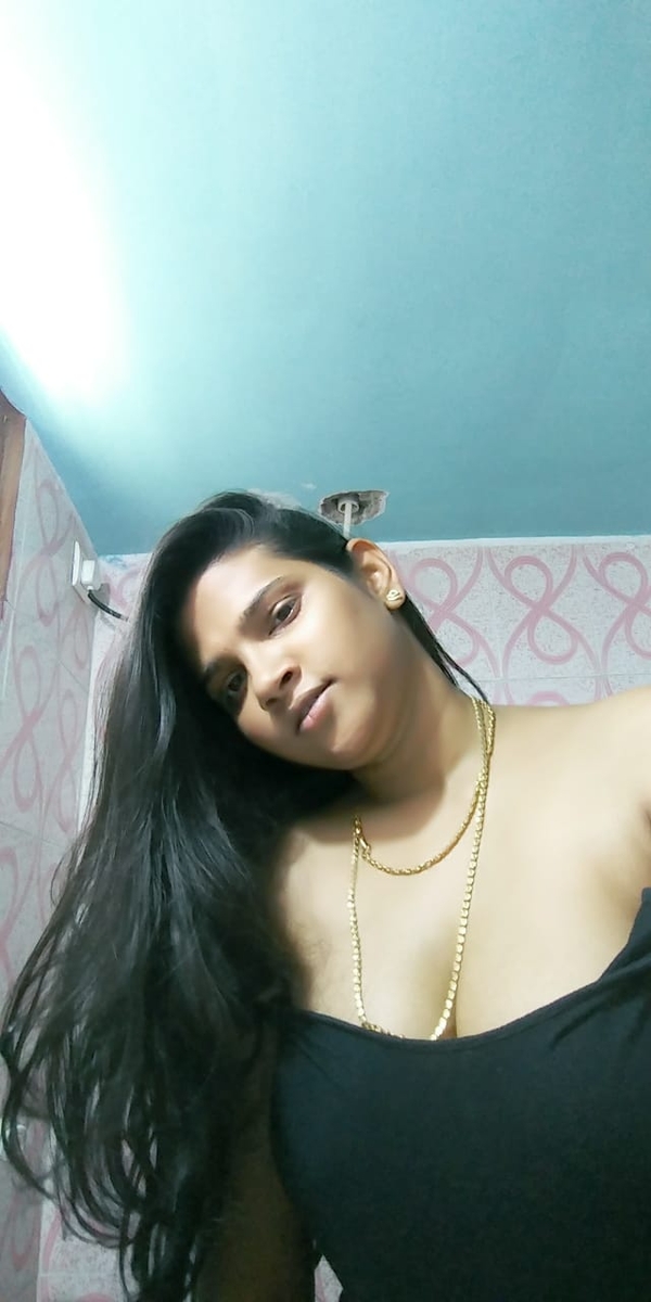 big-boobs-tamil-girlfriend-viral-nudes-leaked-049