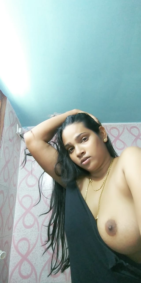 big-boobs-tamil-girlfriend-viral-nudes-leaked-057