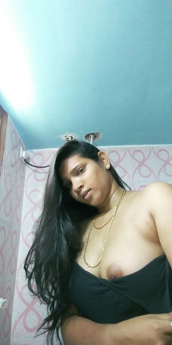 big-boobs-tamil-girlfriend-viral-nudes-leaked-058
