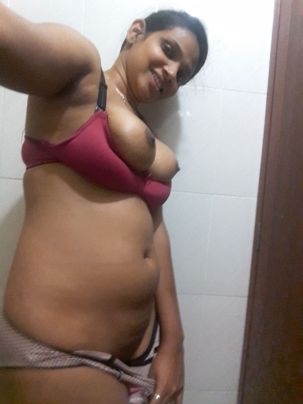 big-boobs-tamil-girlfriend-viral-nudes-leaked-067